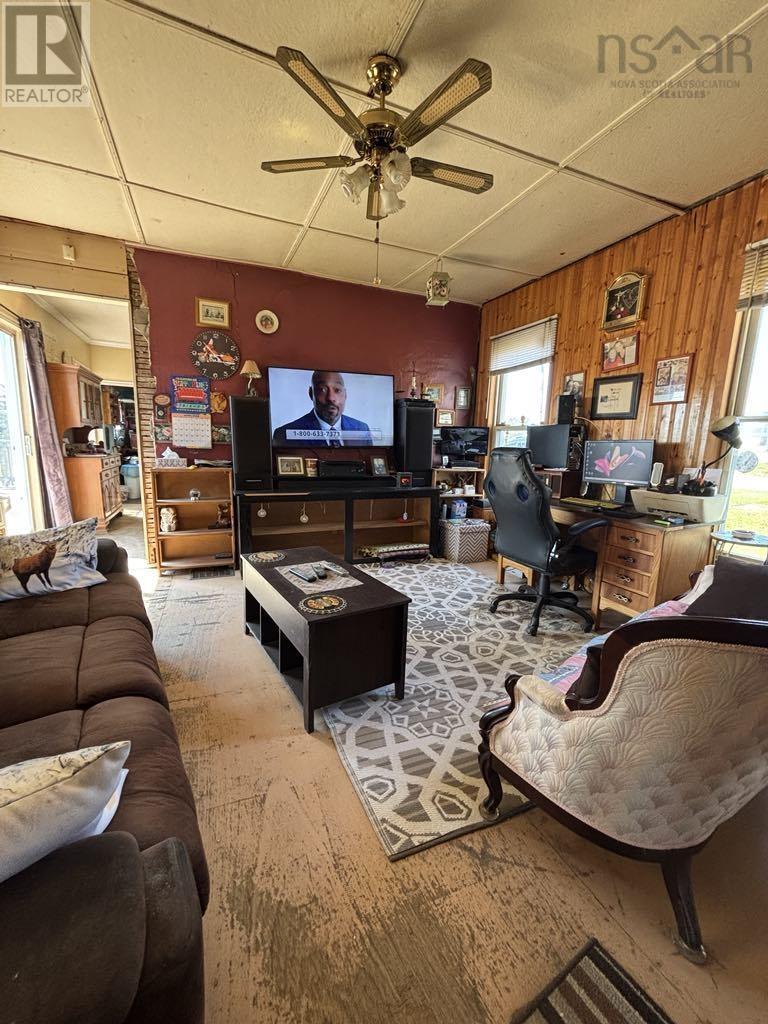 5 Strickland Road Property Photo 24
