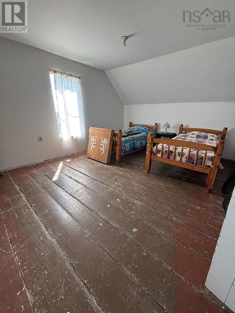 5 Strickland Road Property Photo 33