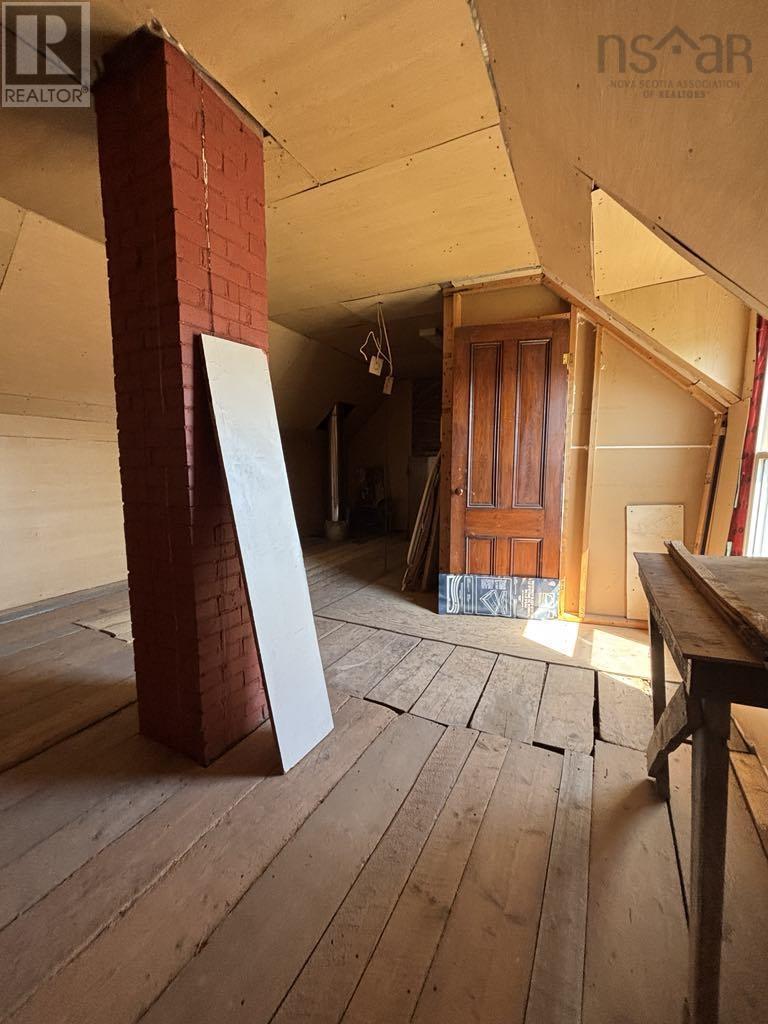 5 Strickland Road Property Photo 38
