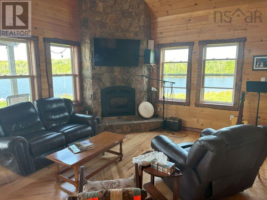 1648 Upper Glencoe Road Property Photo 11