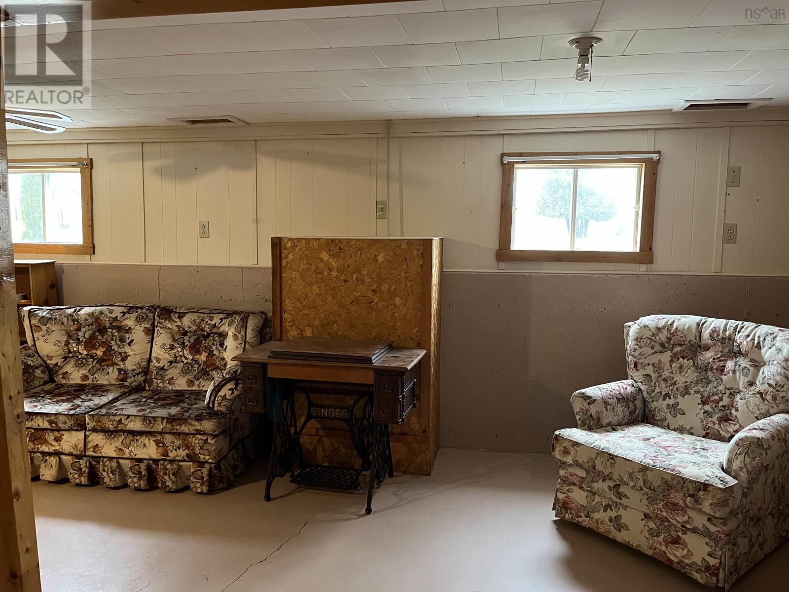5886 Highway 2 Property Photo 27