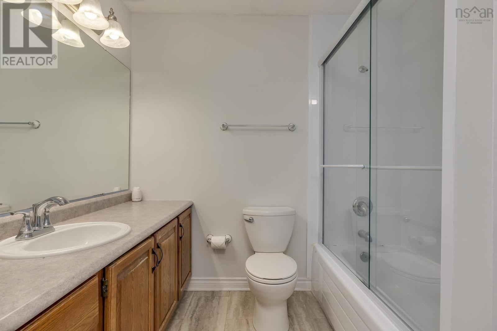 306 64 Cumberland Drive Property Photo 17