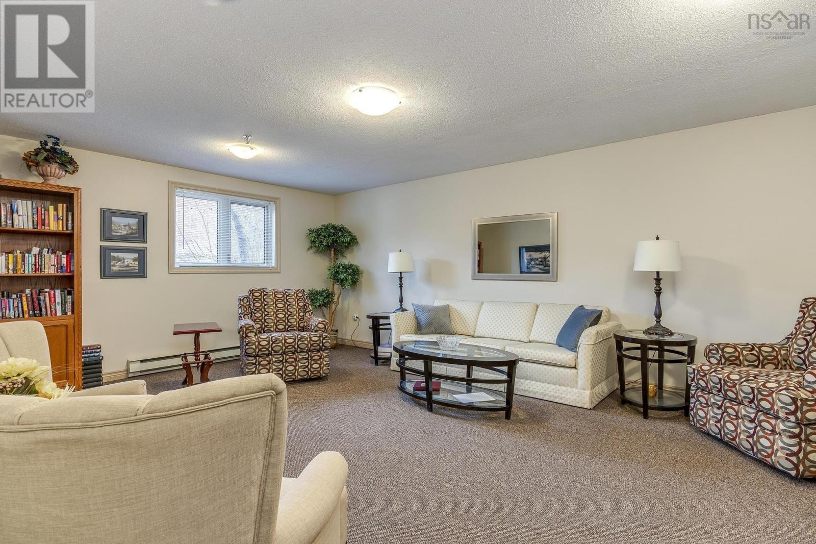 306 64 Cumberland Drive Property Photo 27