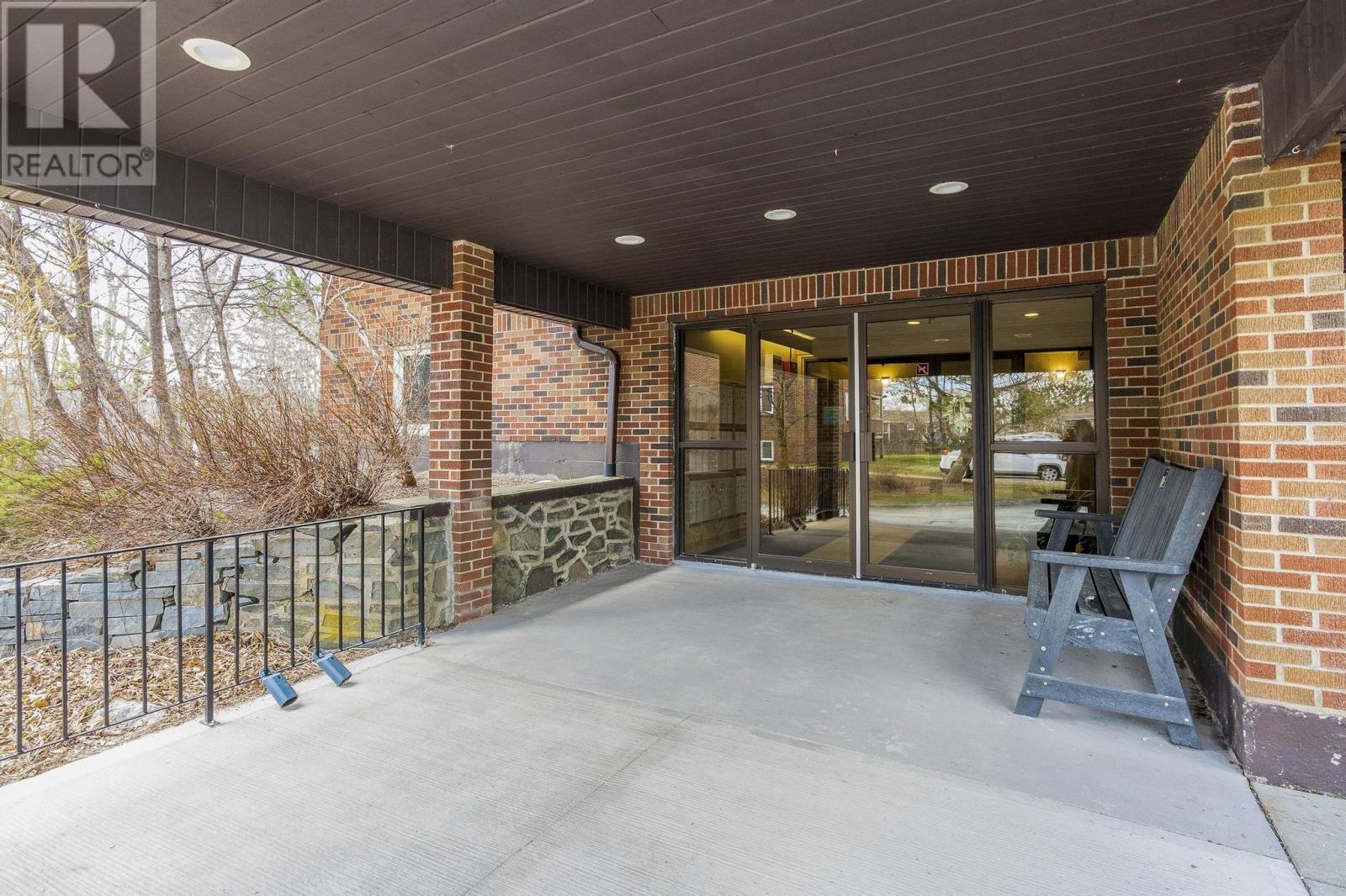 306 64 Cumberland Drive Property Photo 30