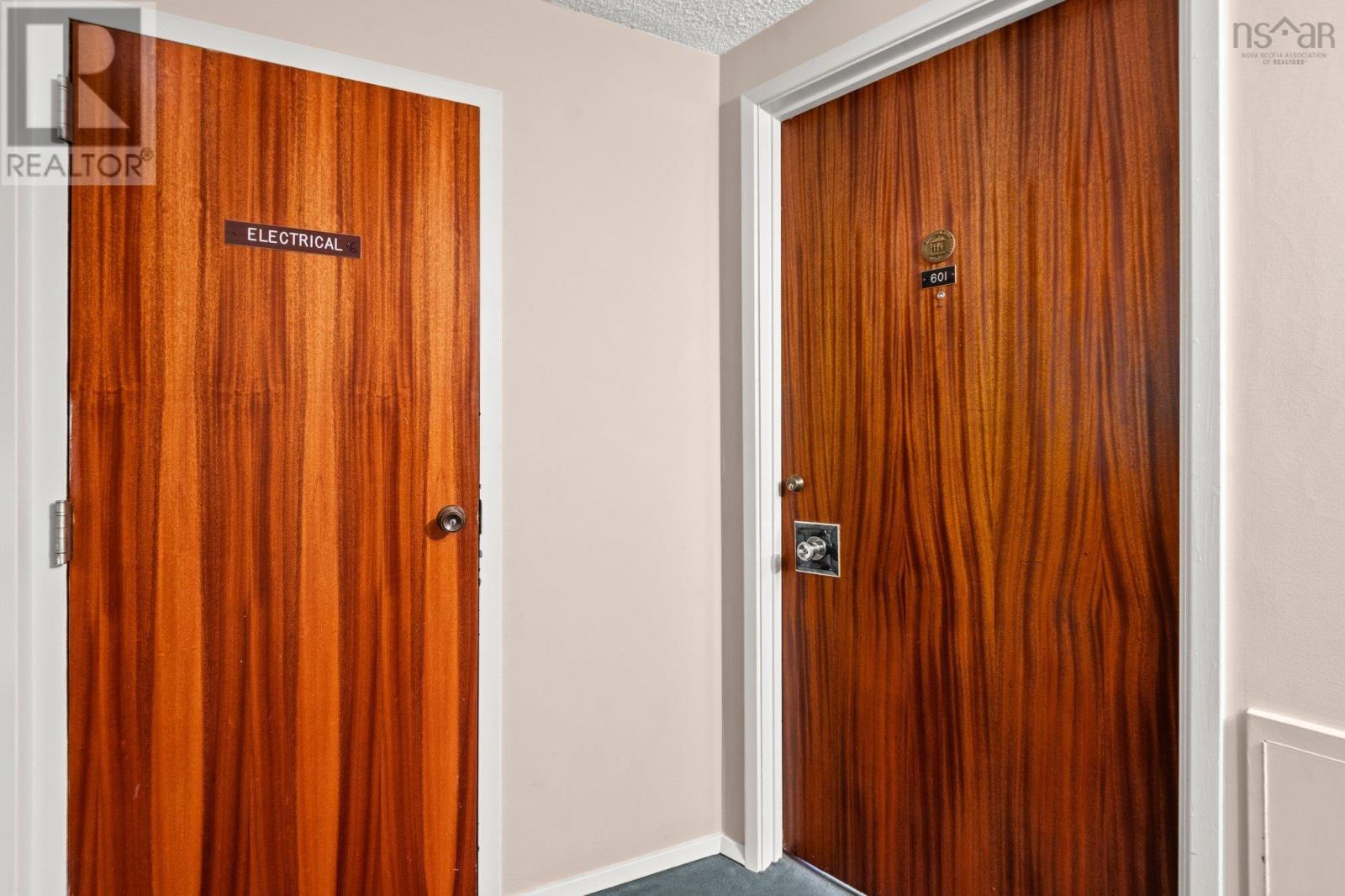601 1074 Wellington Street Property Photo 3