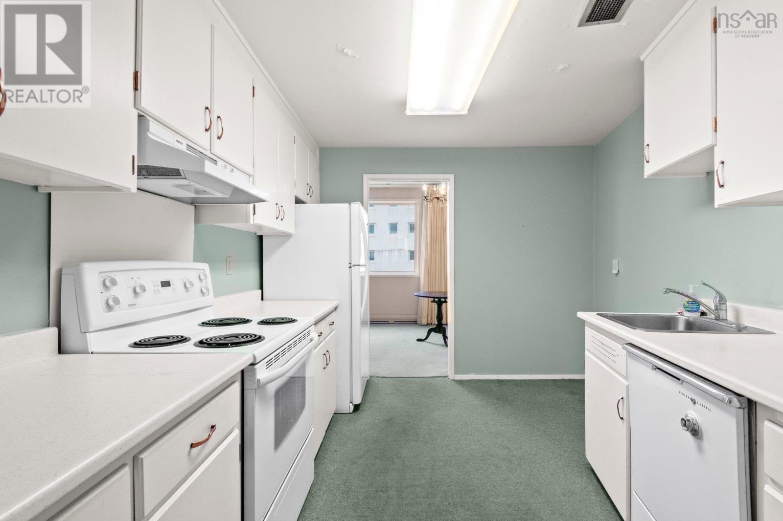 601 1074 Wellington Street Property Photo 12