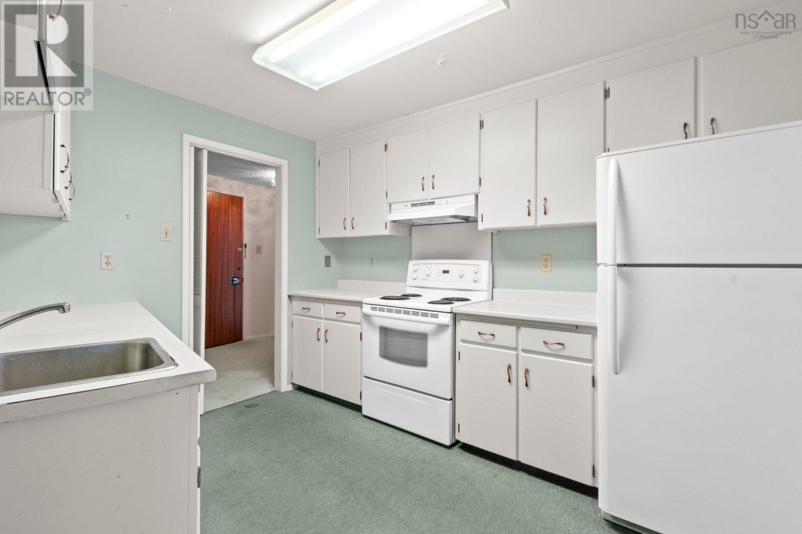 601 1074 Wellington Street Property Photo 13