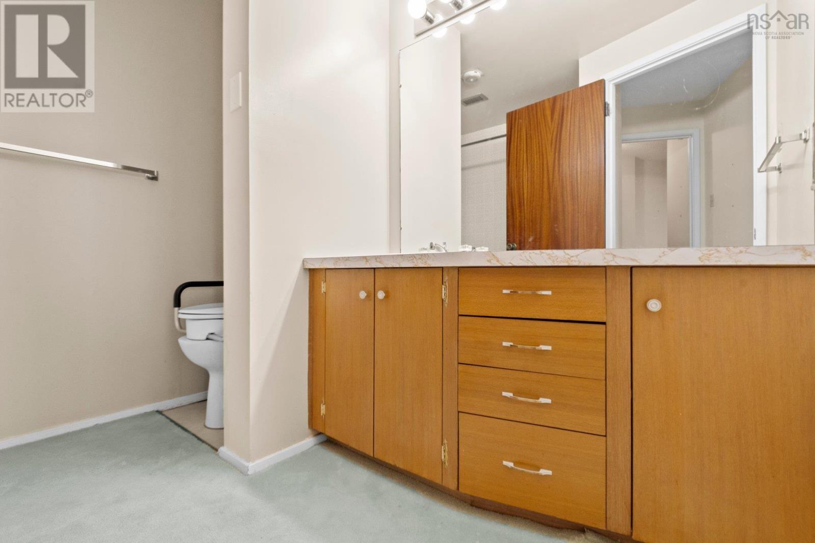 601 1074 Wellington Street Property Photo 19
