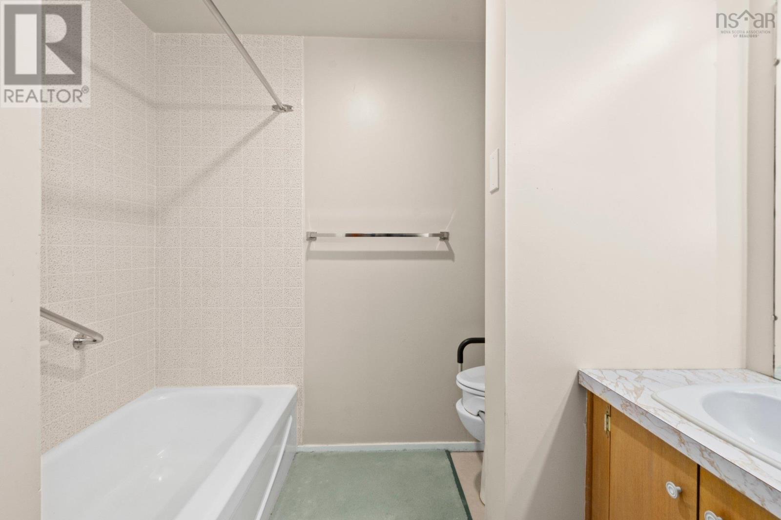 601 1074 Wellington Street Property Photo 20