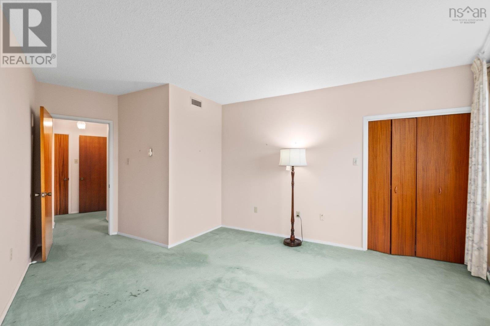601 1074 Wellington Street Property Photo 22