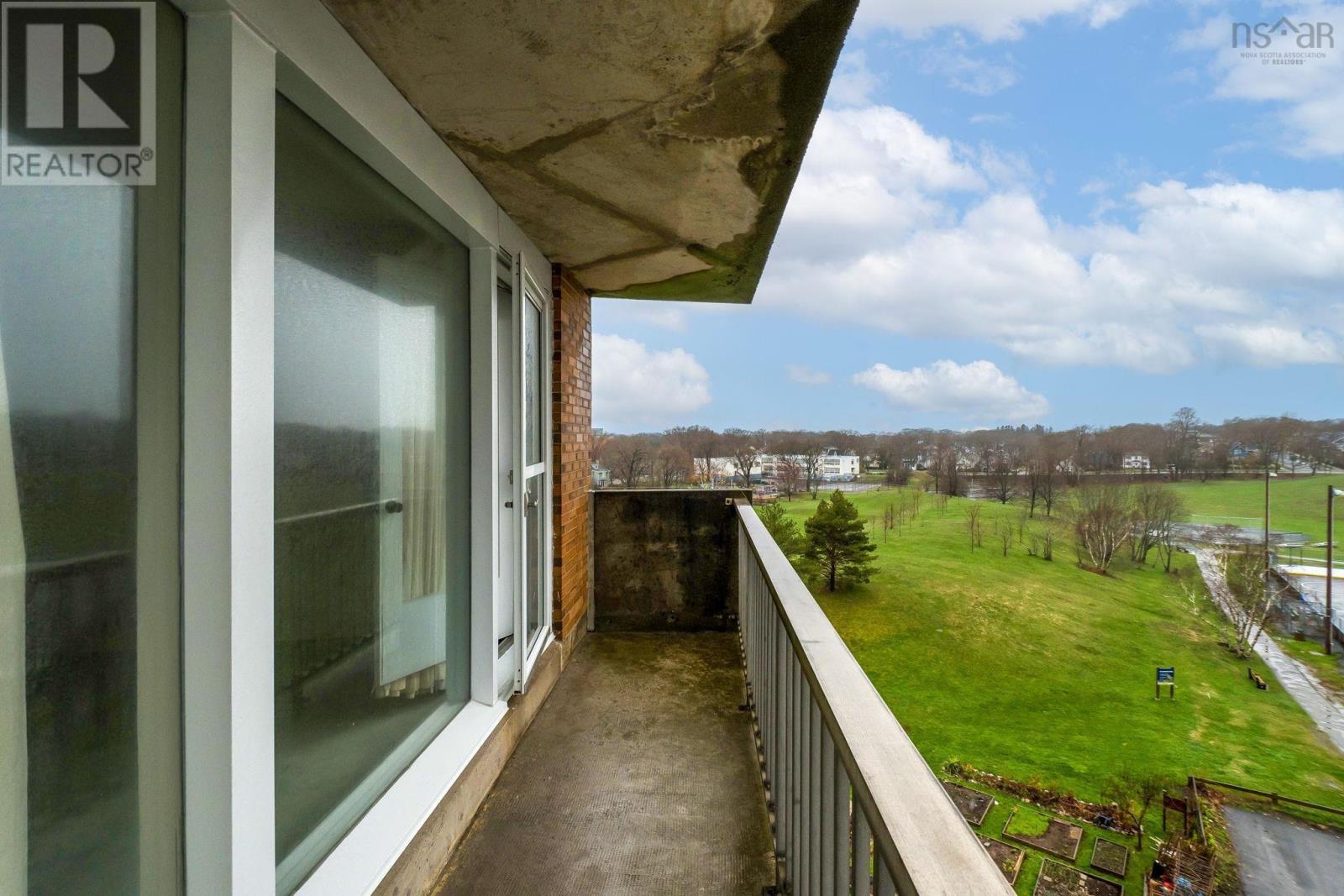 601 1074 Wellington Street Property Photo 26