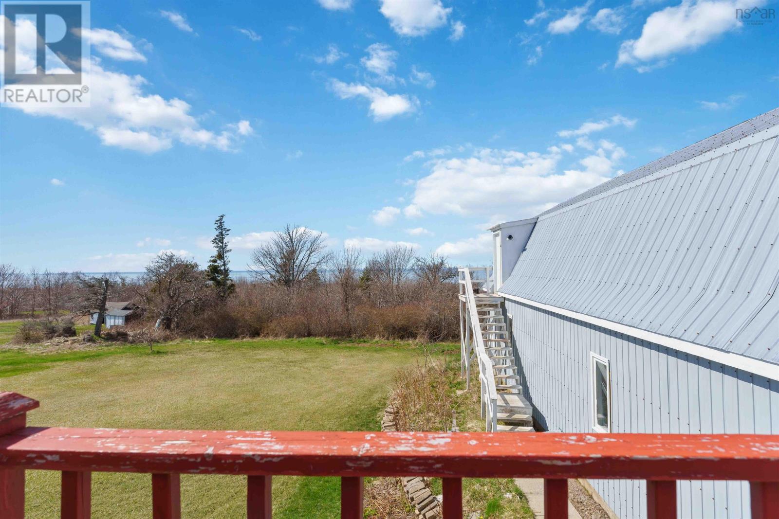 3955 Shore Road W Property Photo 6