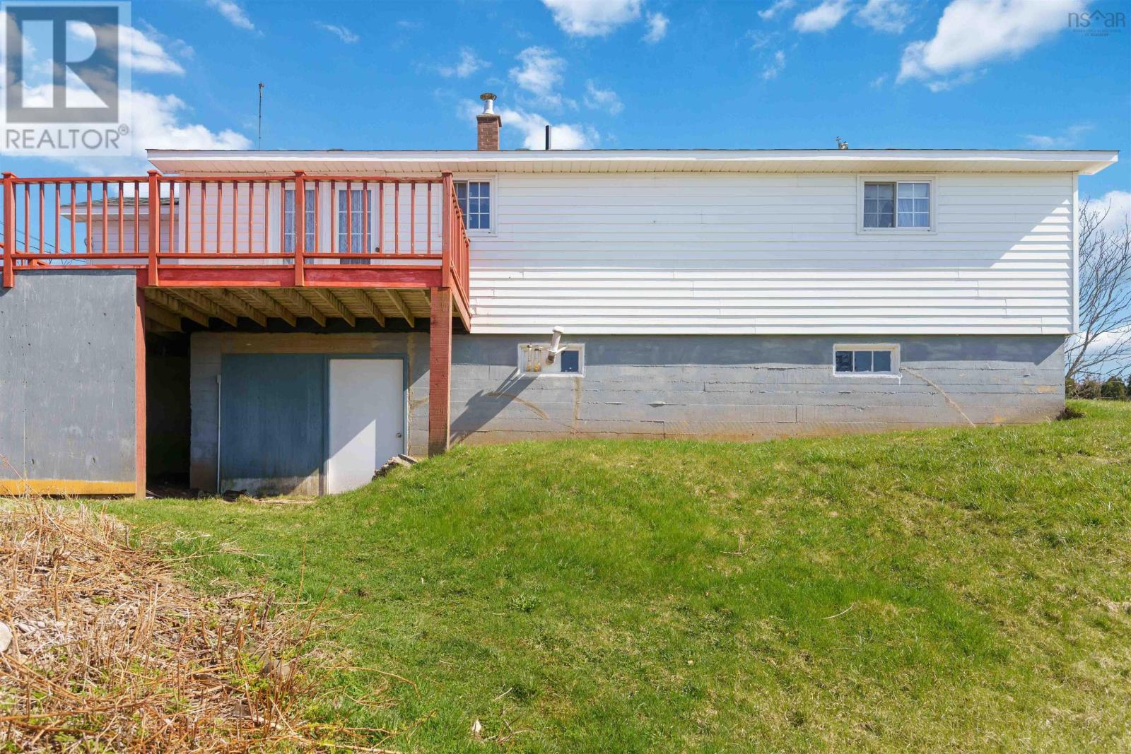 3955 Shore Road W Property Photo 7