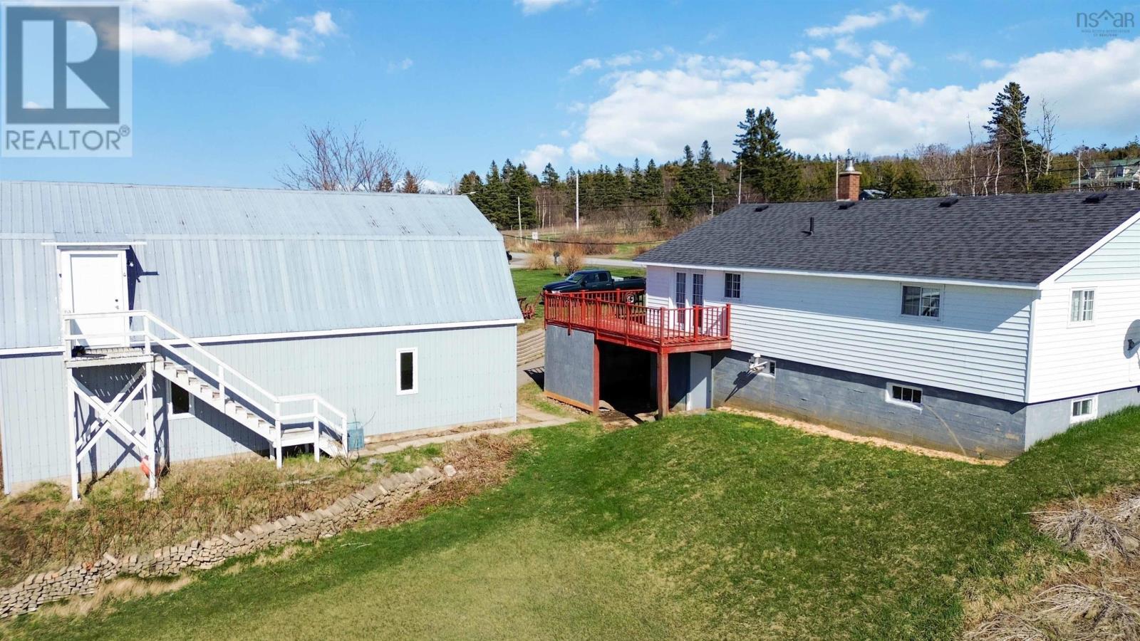 3955 Shore Road W Property Photo 11