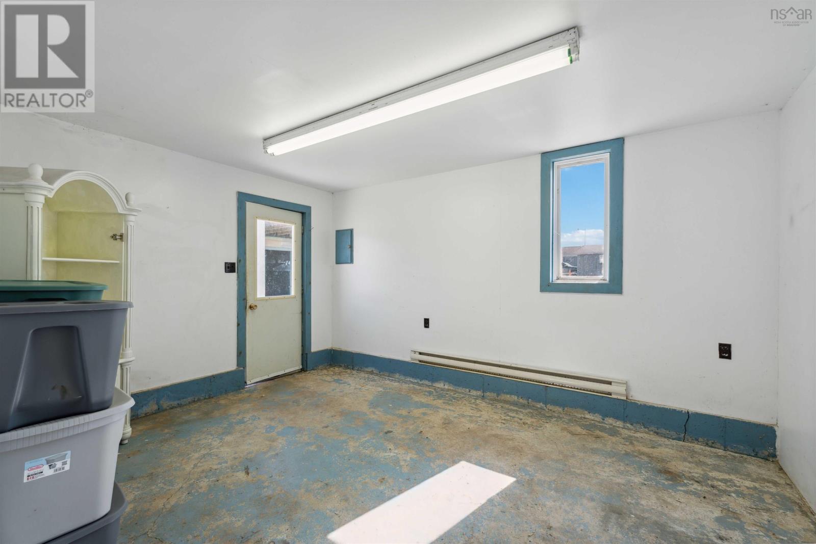 3955 Shore Road W Property Photo 18