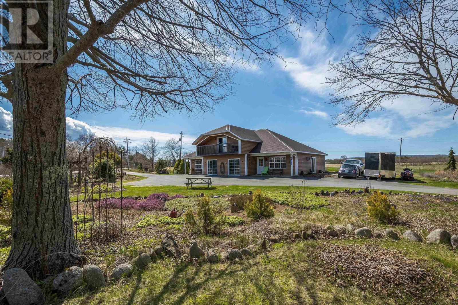 8963/8965 201 Highway Property Photo 31