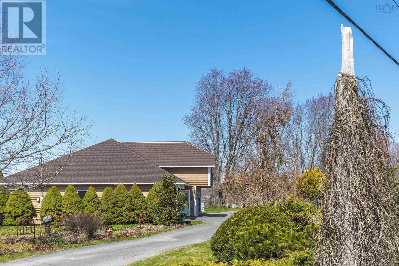 8963/8965 201 Highway Property Photo 32