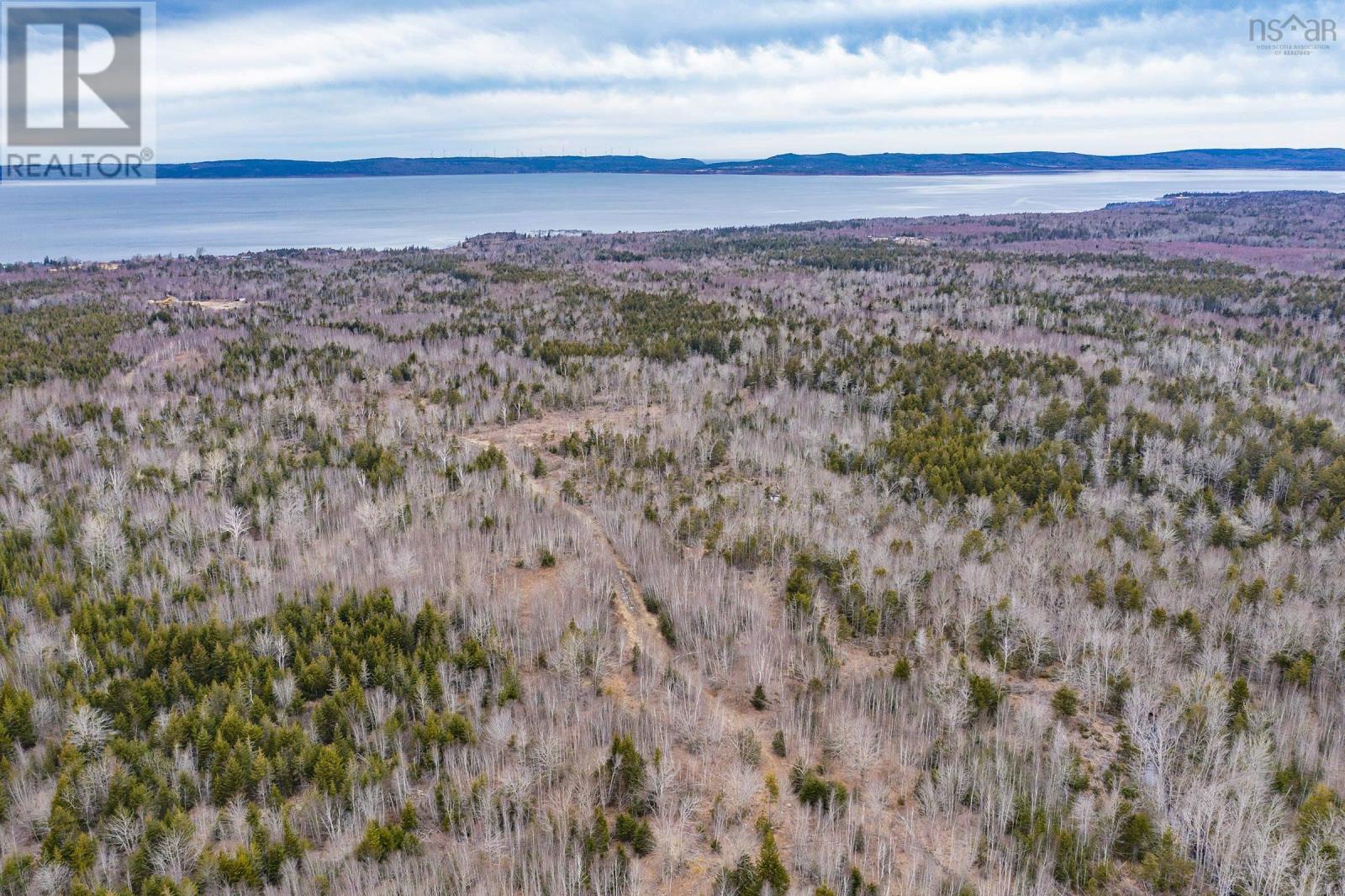 Highway 101 Property Photo 14