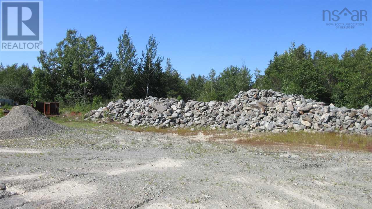 Highway 101 Property Photo 21