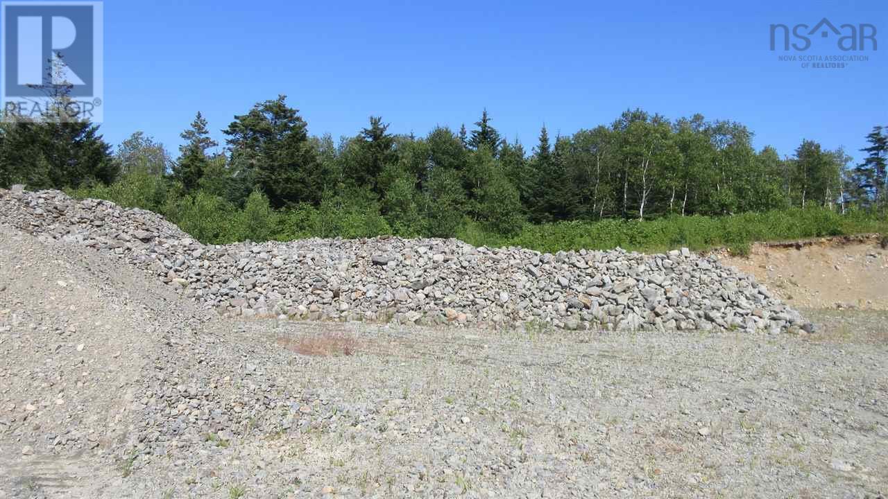 Highway 101 Property Photo 22