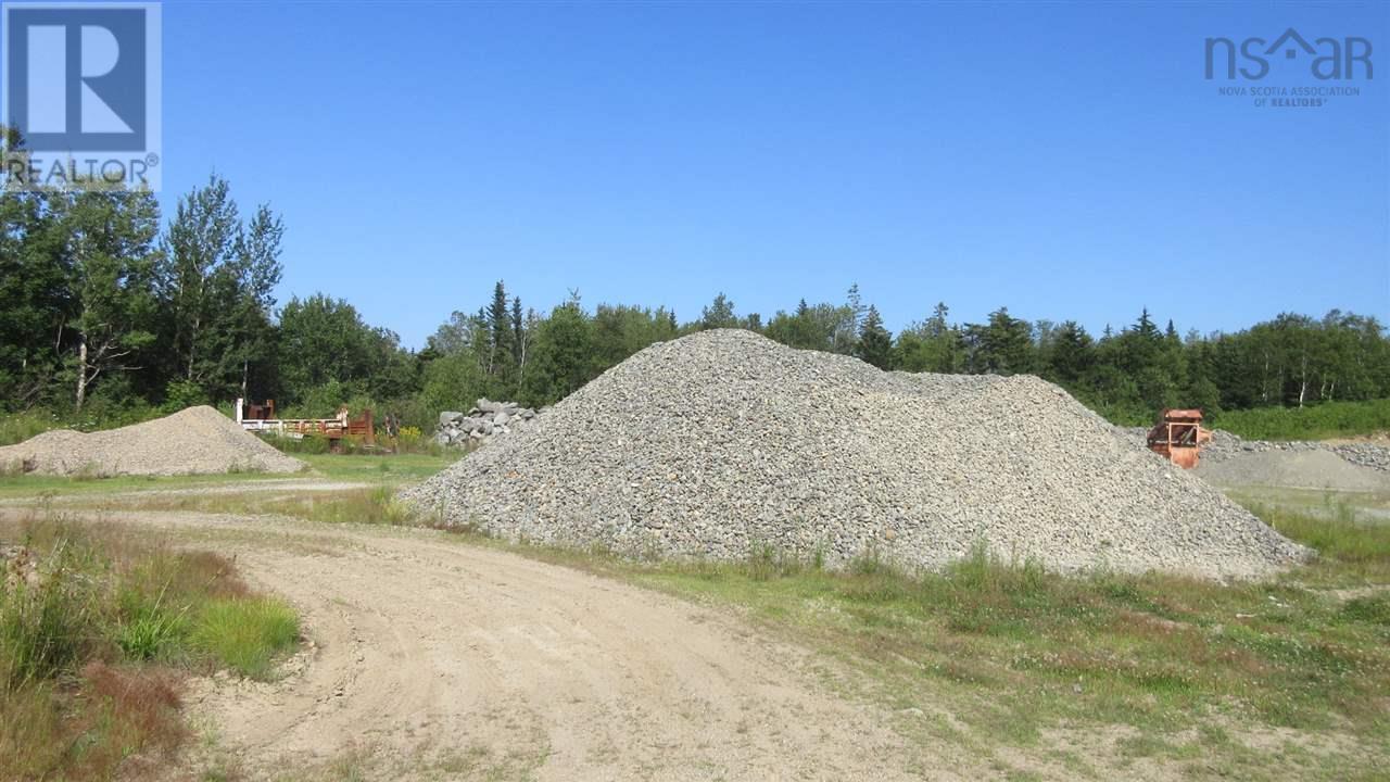 Highway 101 Property Photo 25