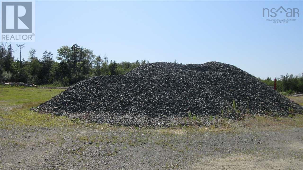 Highway 101 Property Photo 28