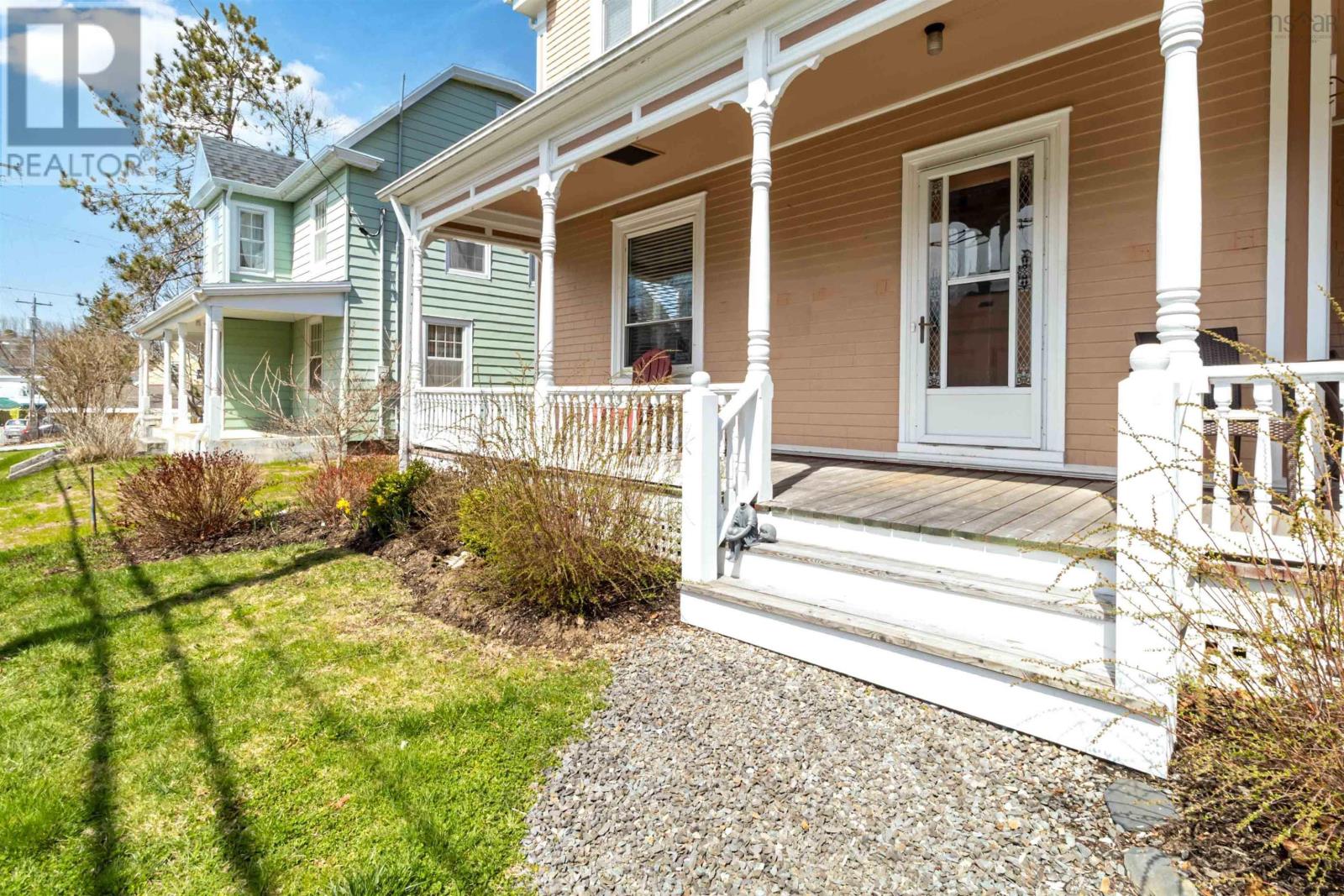 23 Pleasant Street Property Photo 5