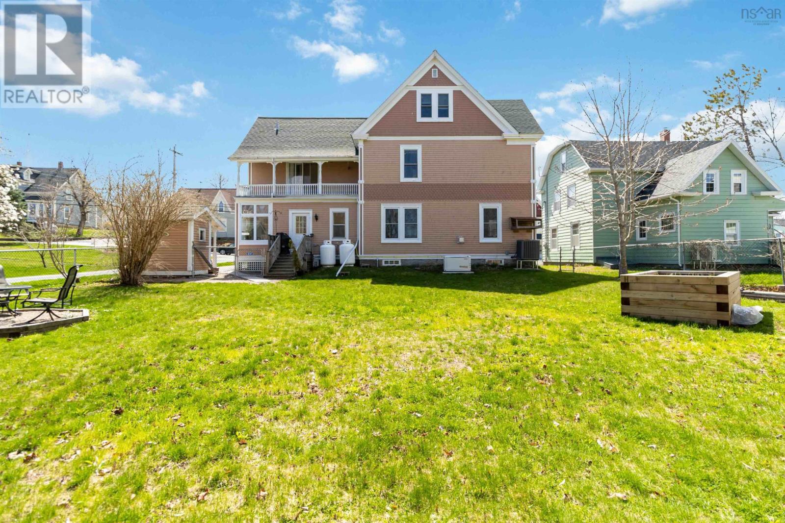23 Pleasant Street Property Photo 7
