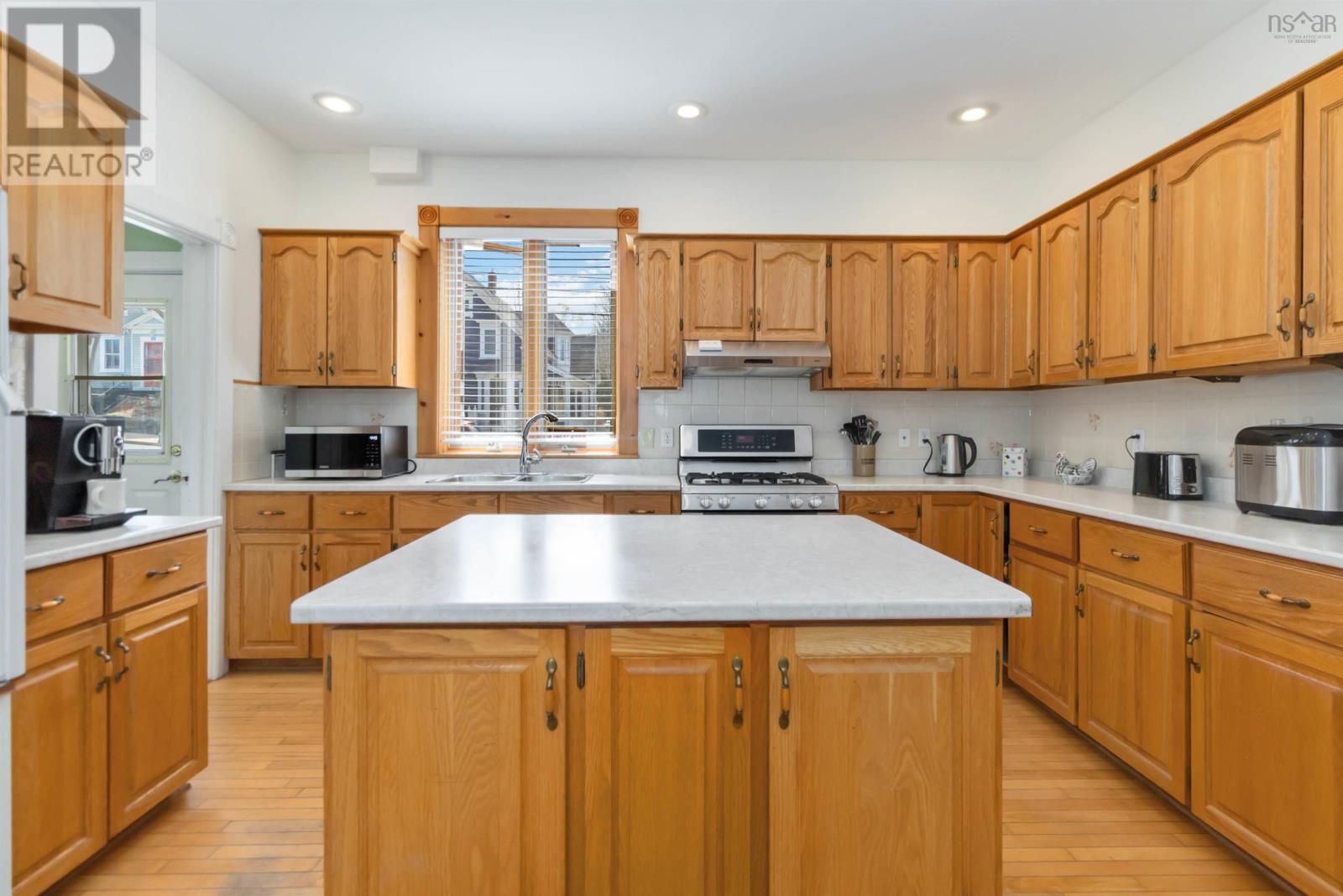 23 Pleasant Street Property Photo 19