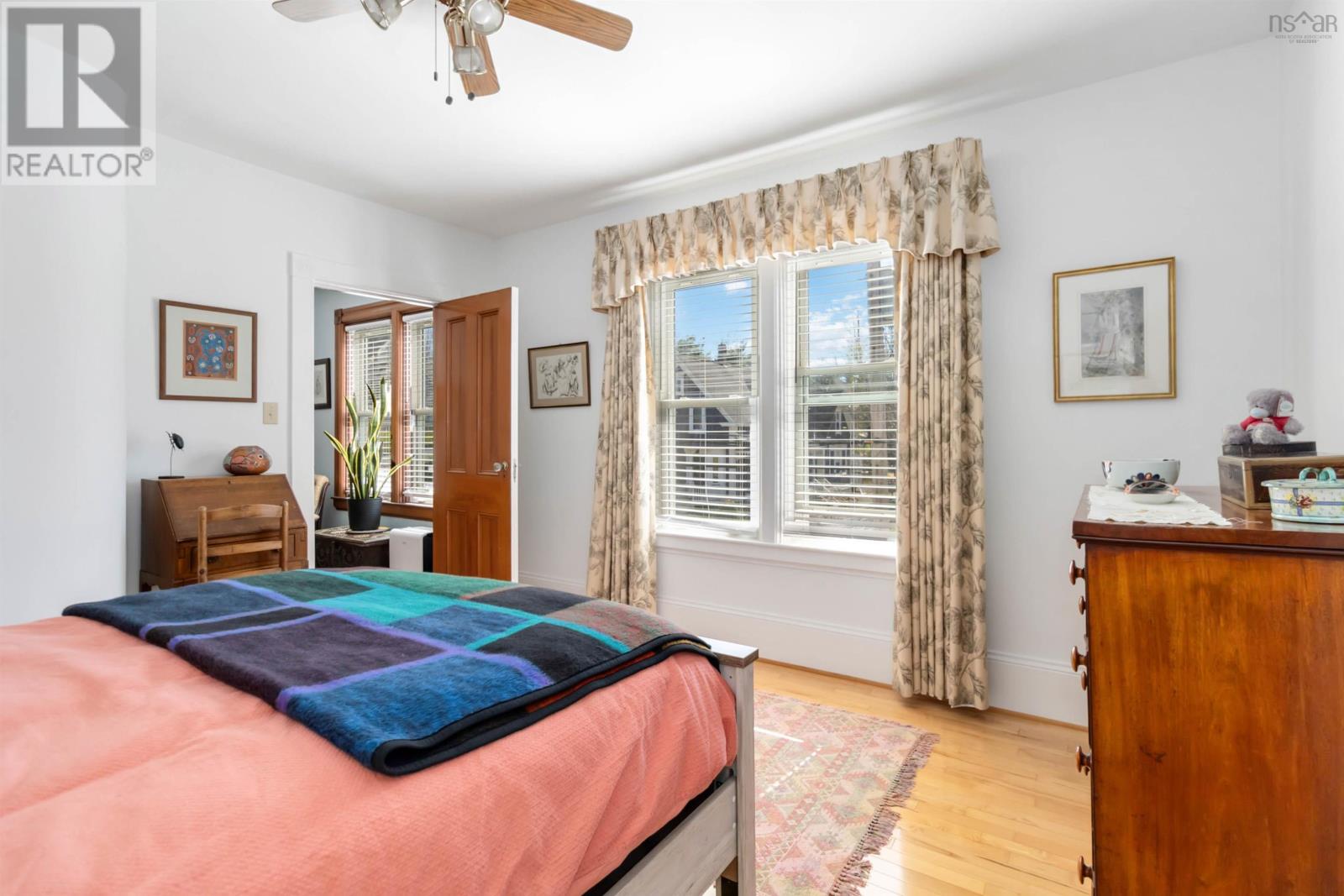 23 Pleasant Street Property Photo 27