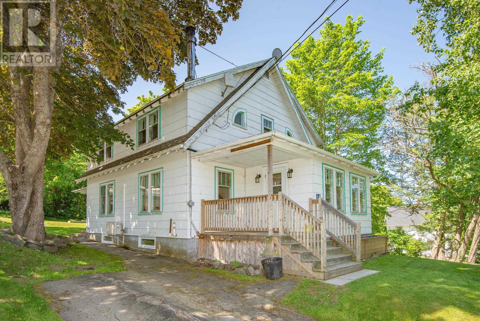 16 Weymouth Falls Road Property Photo 8