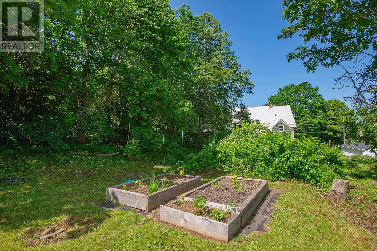 16 Weymouth Falls Road Property Photo 43