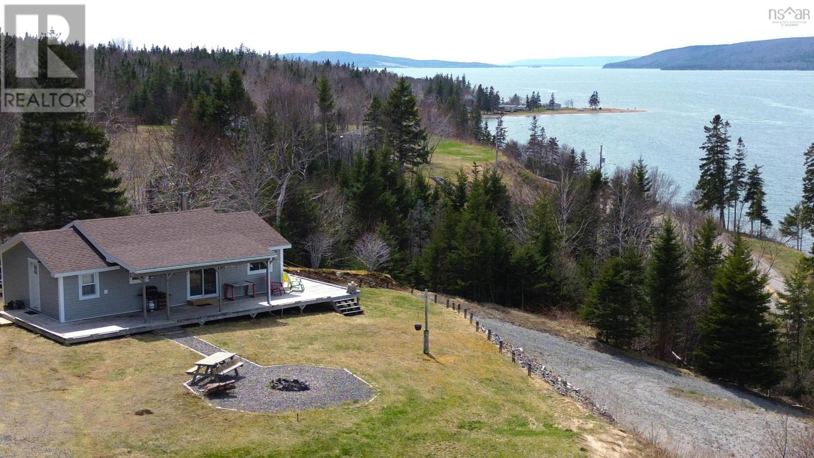 8972 Kempt Head Road Property Photo 1