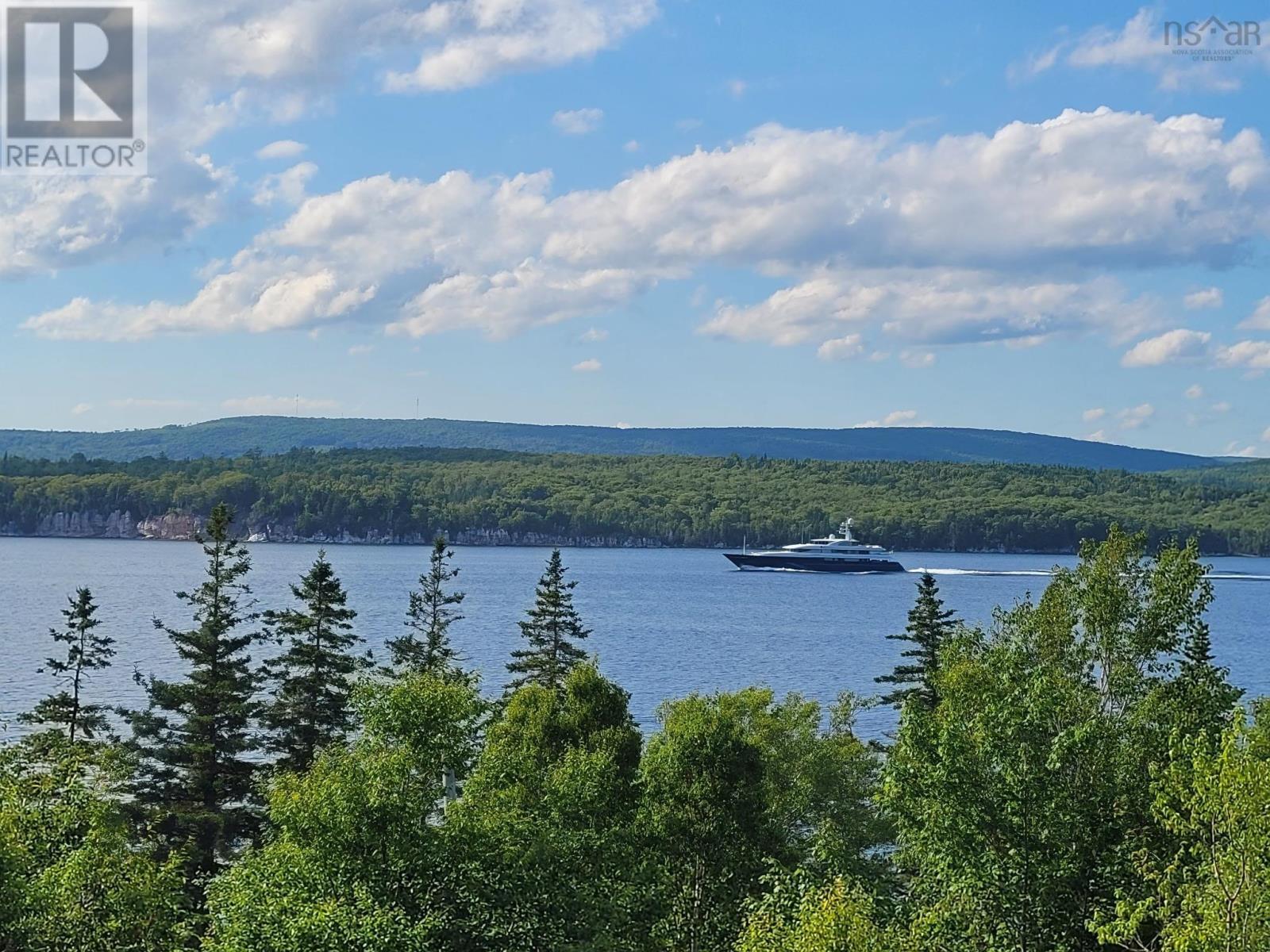 8972 Kempt Head Road Property Photo 4