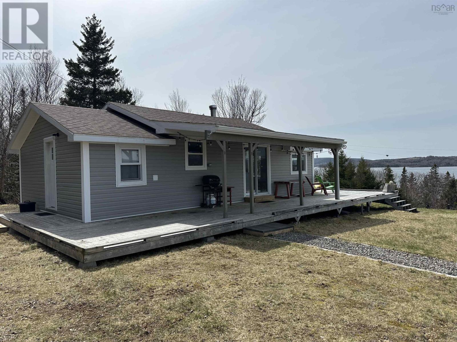 8972 Kempt Head Road Property Photo 7