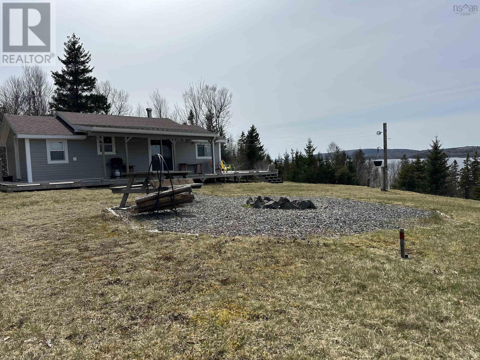 8972 Kempt Head Road Property Photo 9