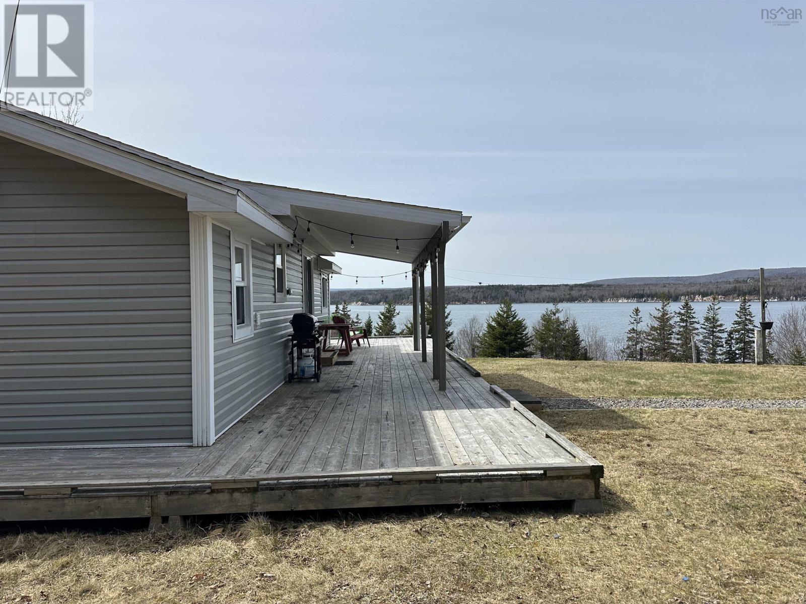 8972 Kempt Head Road Property Photo 12