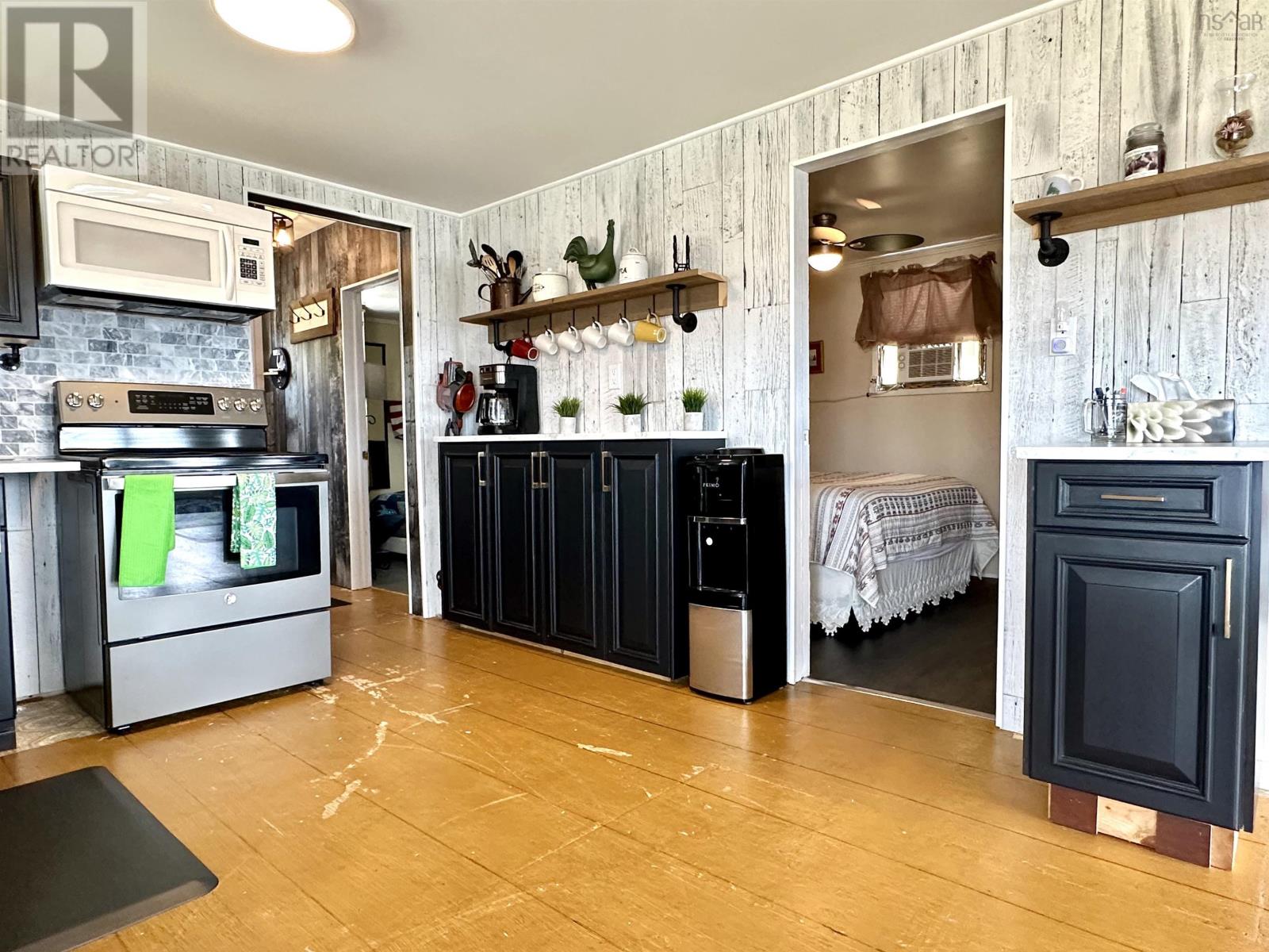 8972 Kempt Head Road Property Photo 24