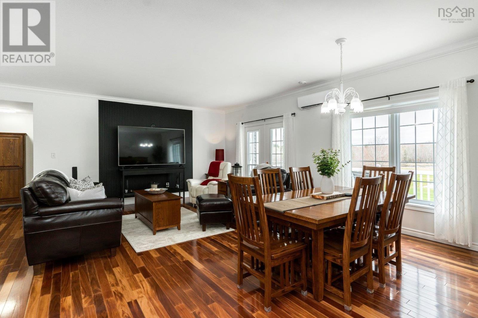 111 Highway 2 Property Photo 6