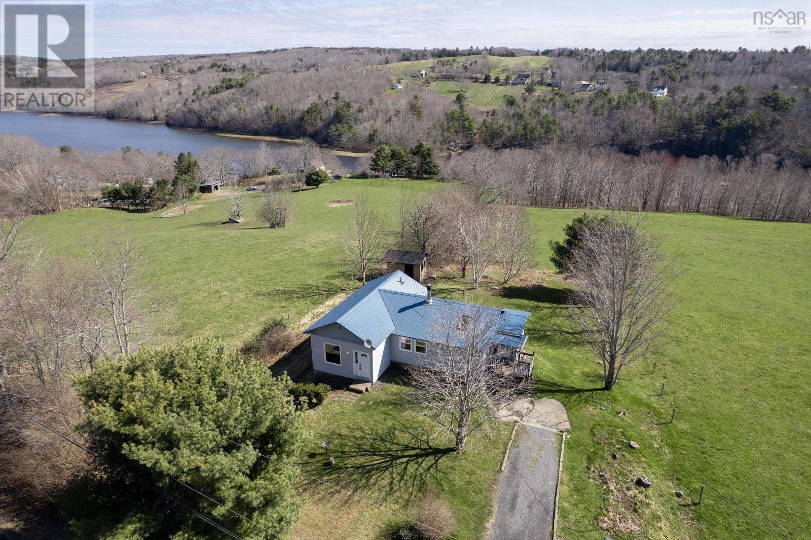 819 Riverview Road Property Photo 1