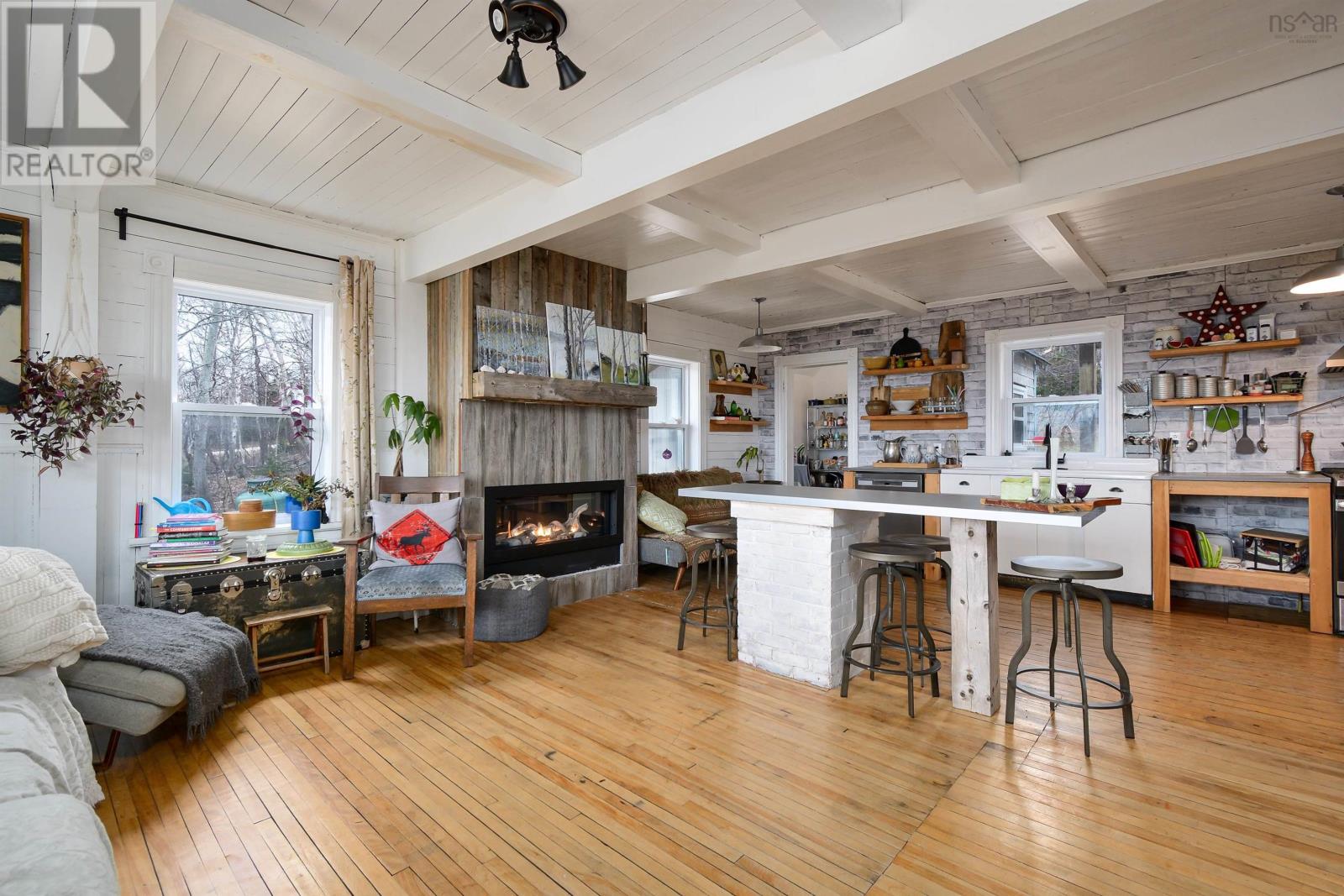 29219 Cabot Trail Property Photo 4