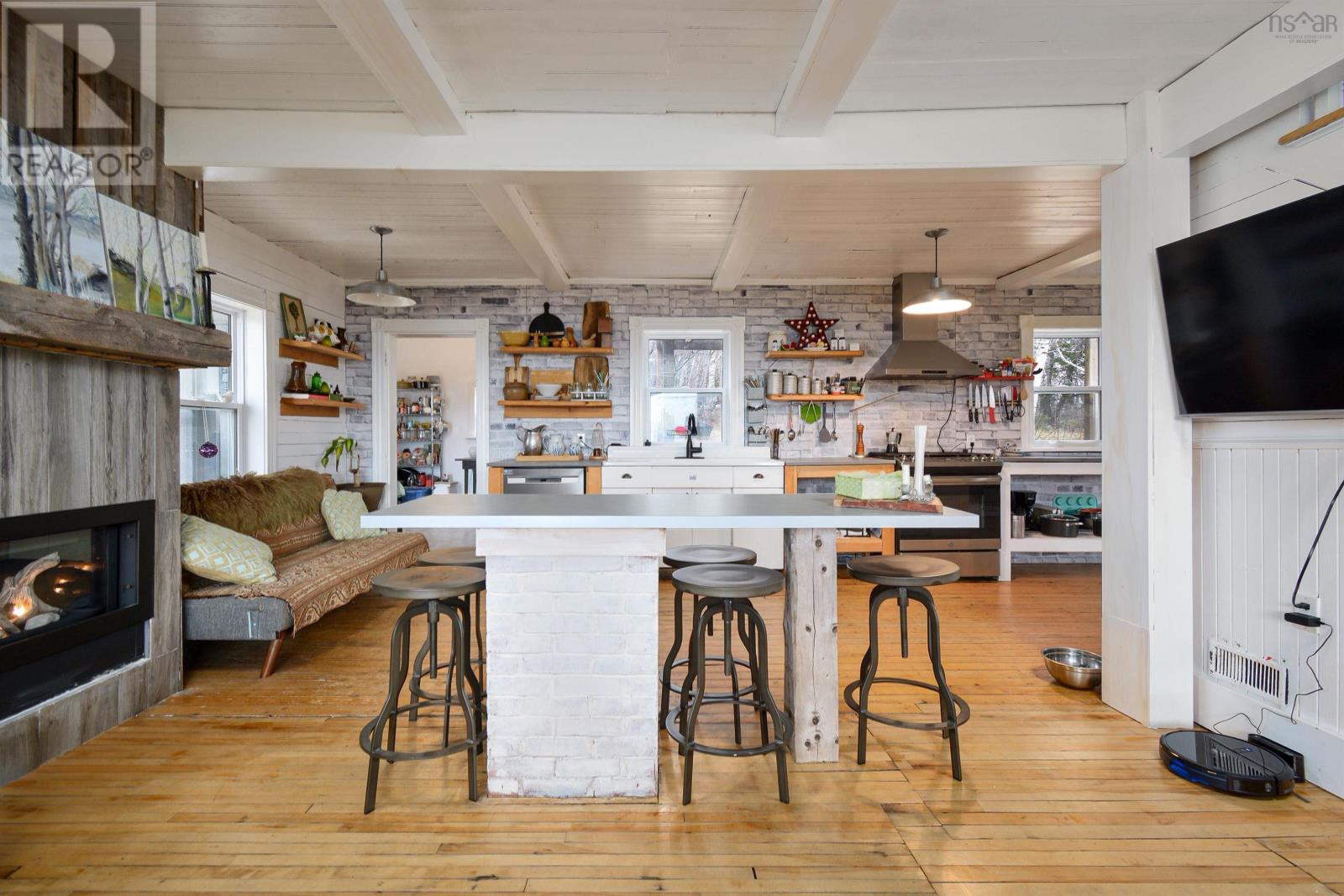 29219 Cabot Trail Property Photo 6