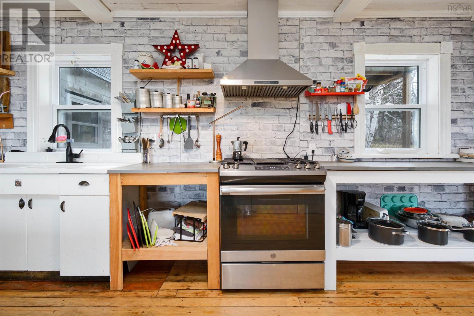 29219 Cabot Trail Property Photo 13