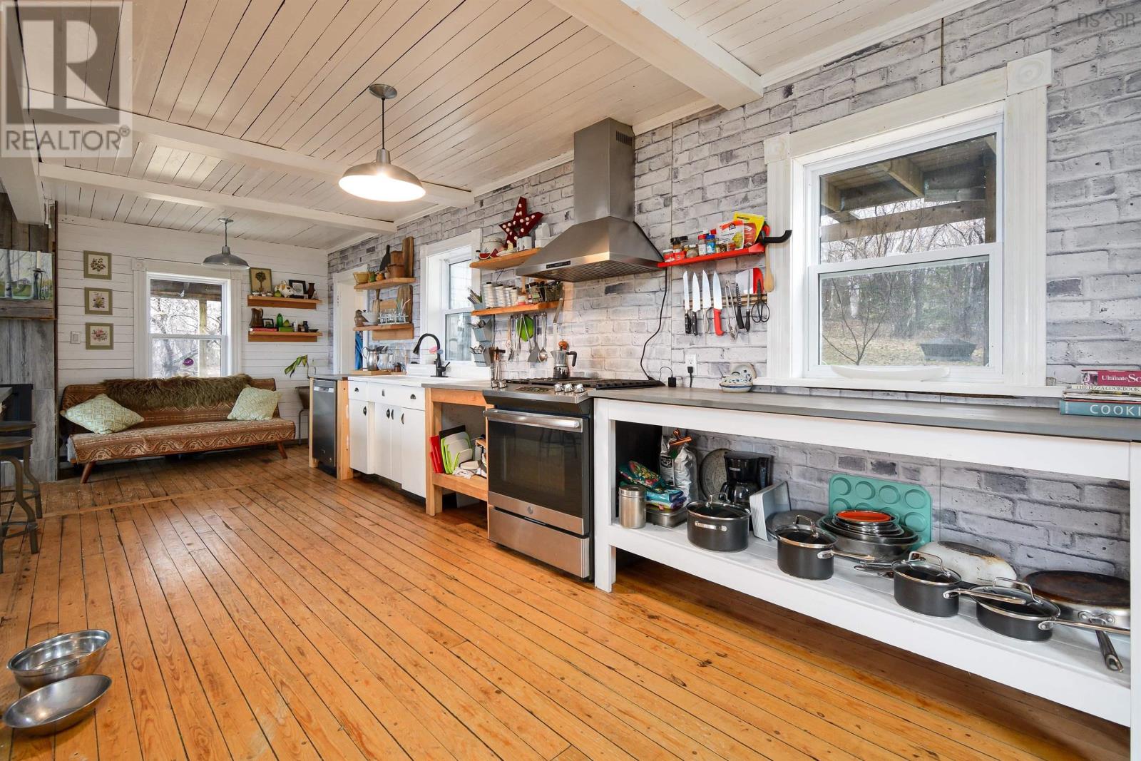 29219 Cabot Trail Property Photo 15