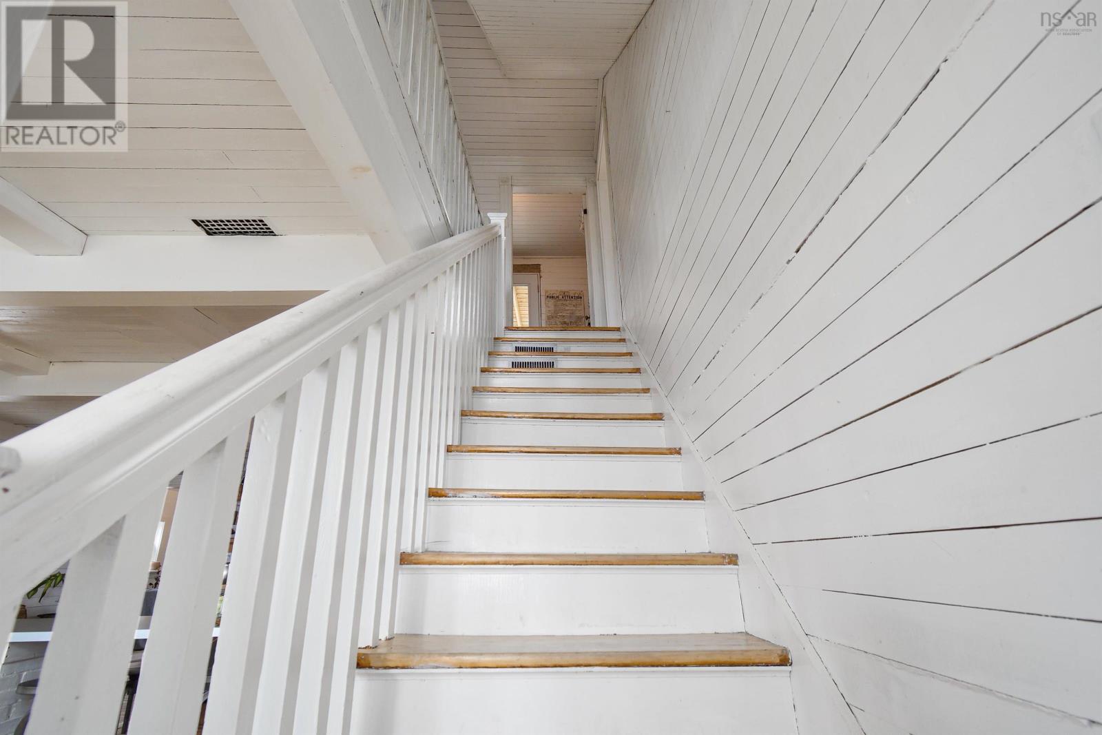 29219 Cabot Trail Property Photo 18