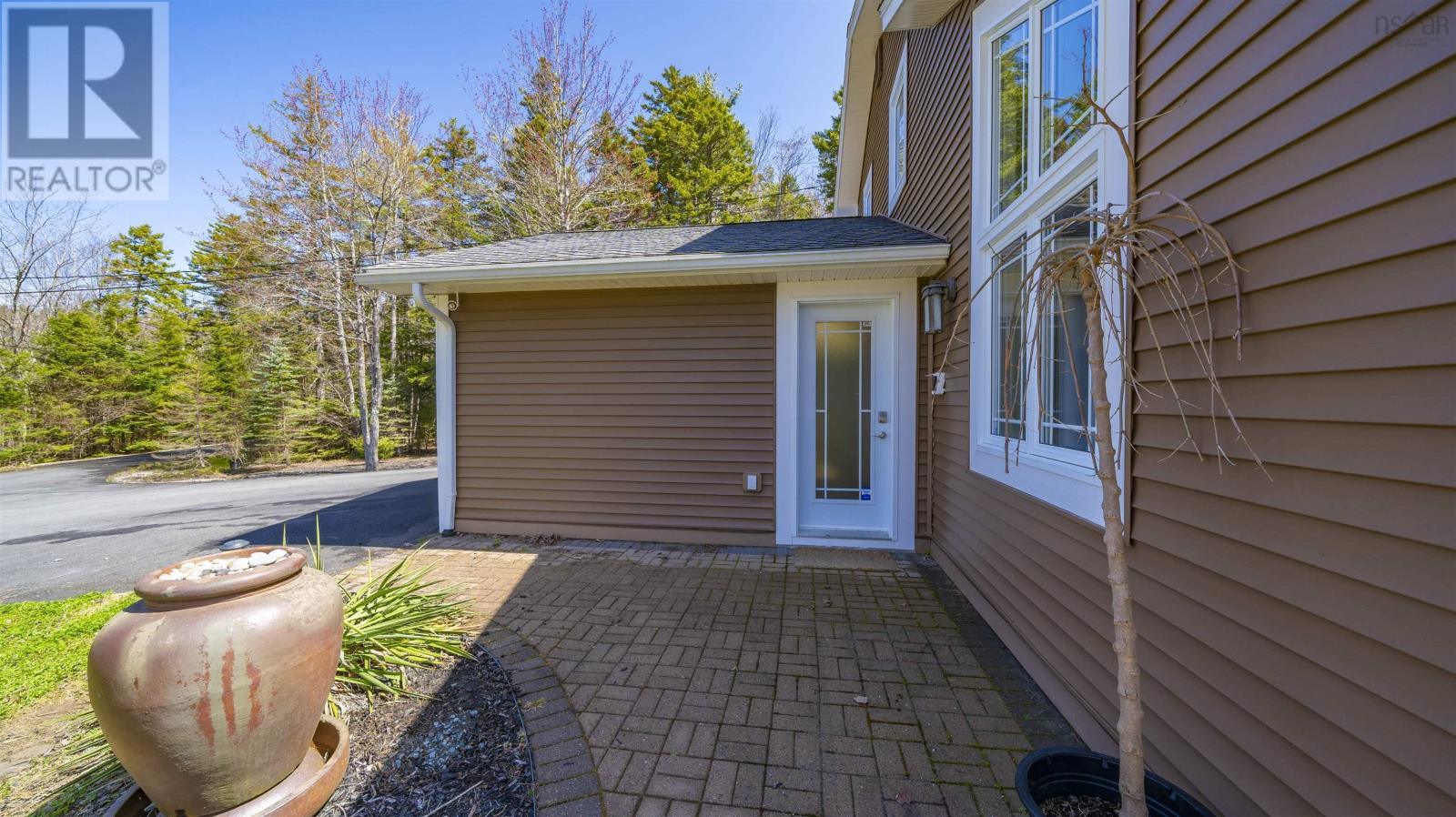 32 Lakeland Street Property Photo 3