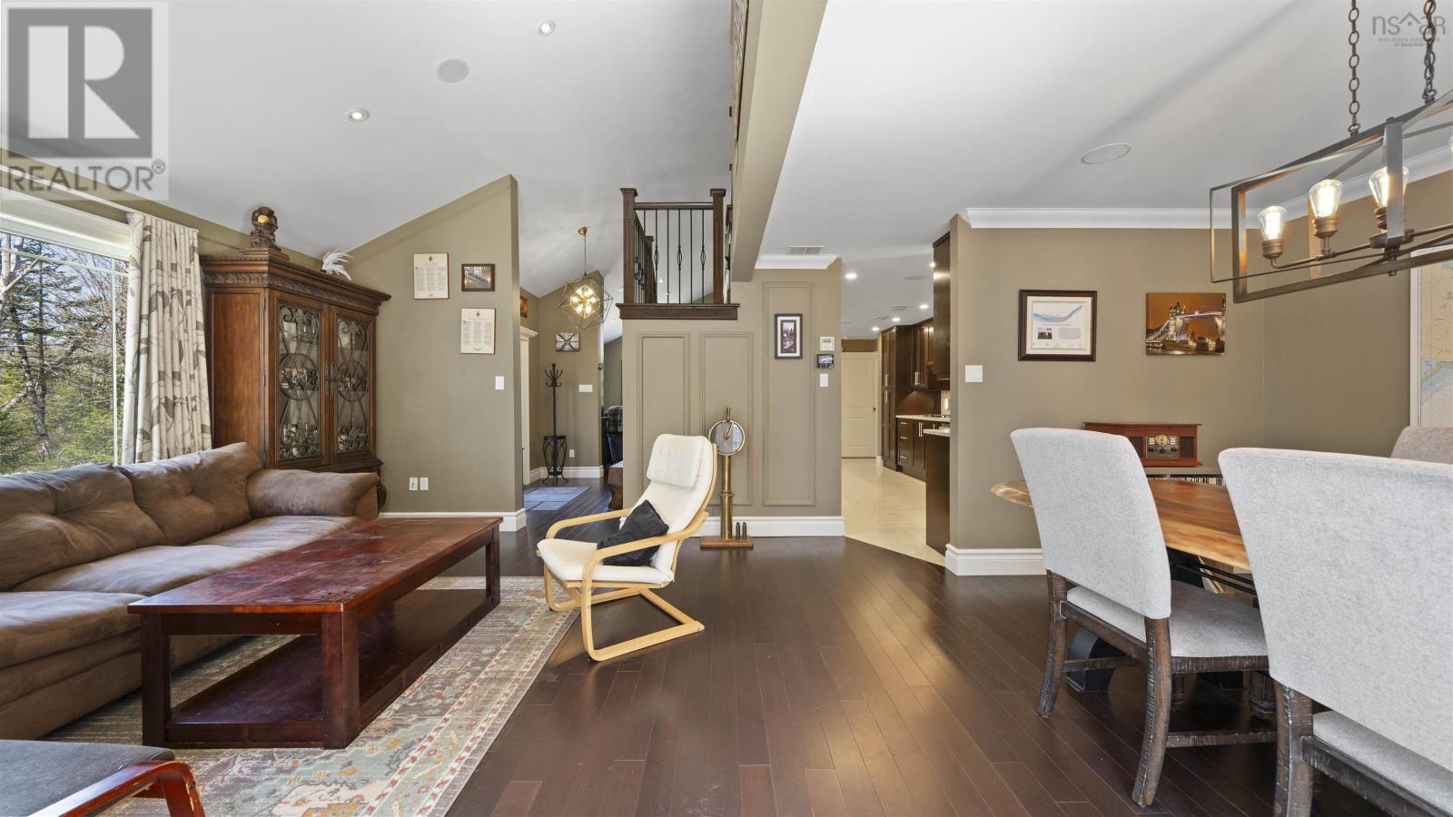 32 Lakeland Street Property Photo 9