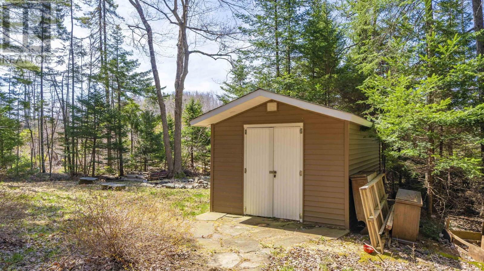 32 Lakeland Street Property Photo 47