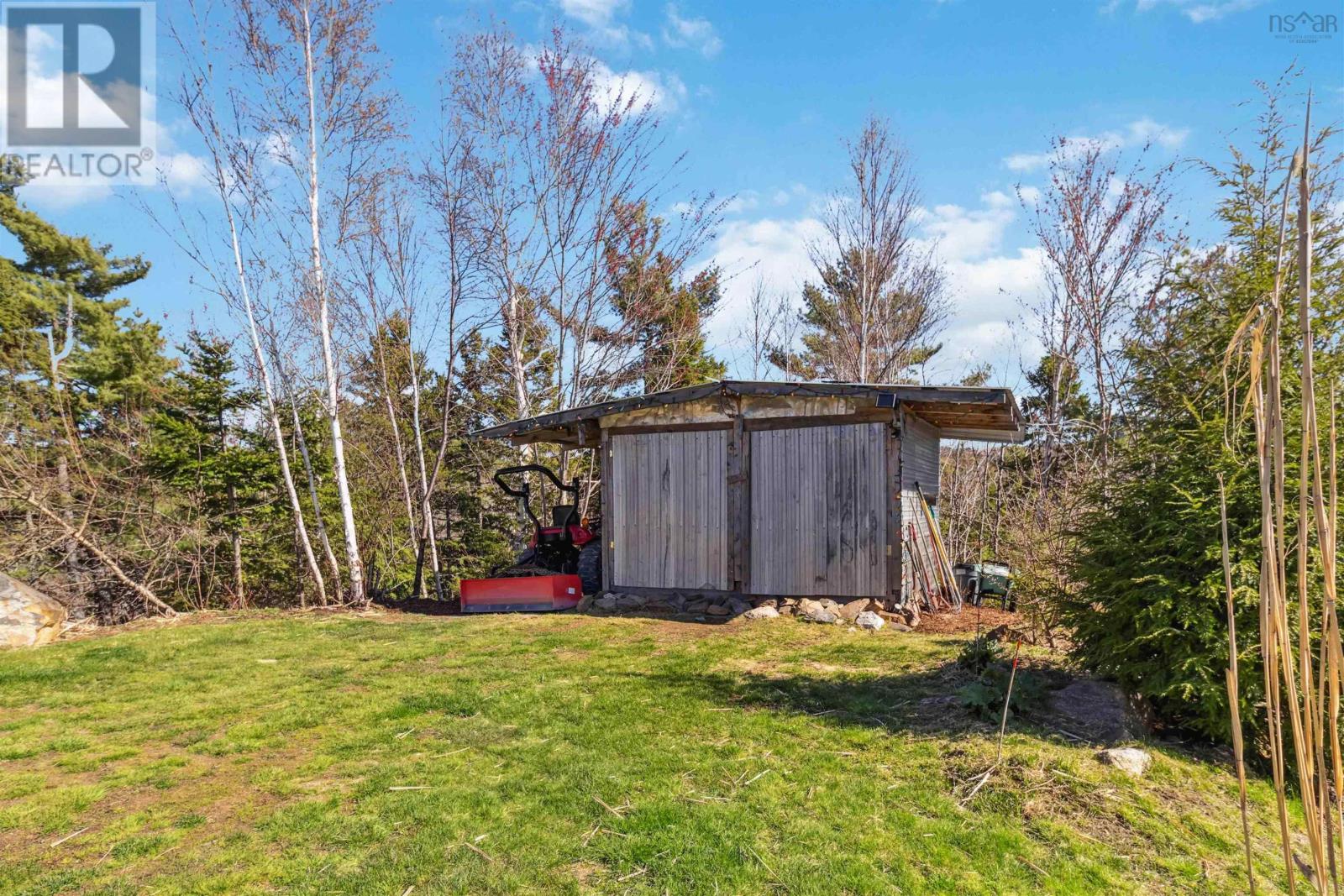 138 Sheldon And Ruby Lane Property Photo 34