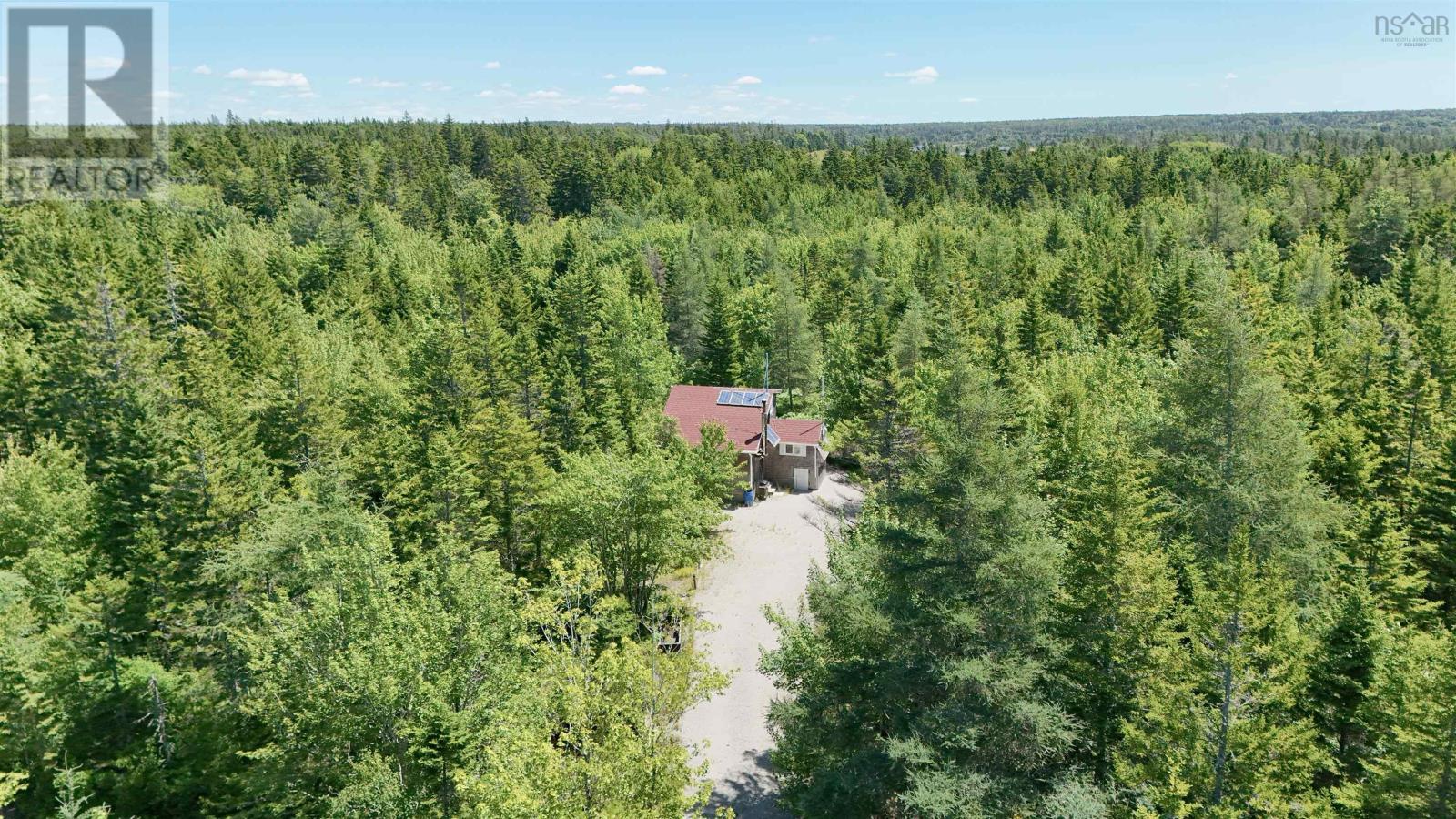 114 Caseys Trail Property Photo 3
